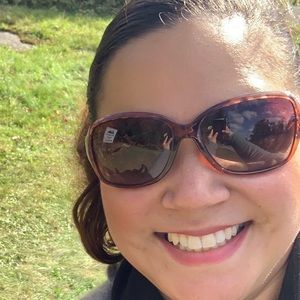 Meet your Posher, Awilda